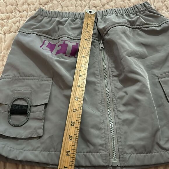 LF the brand Gray Elastic Waistband Skirt size small - Picture 6 of 8